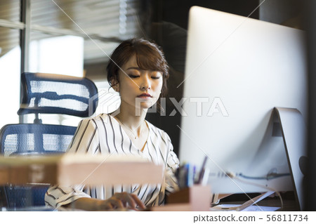 女商人 56811734