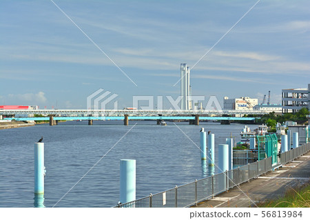 Yokohama / Tsurumi River 56813984