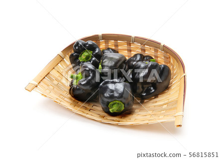 Black pepper 56815851