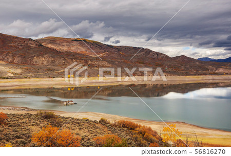Autumn lake 56816270