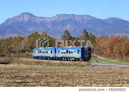 Yatsugatake和Koumi Line觀光列車HIGH RAIL 1375 Yatsugatake和Koumi Line觀光列車HIGH RAIL 1375 56820692