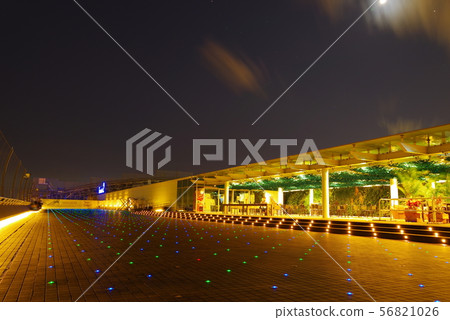 Observation deck of Haneda Airport Terminal 2 at night 56821026