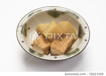 Simmered green papaya and deep fried 56821499