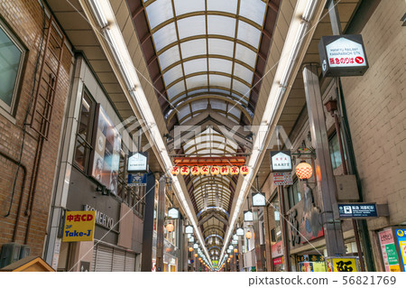 Shinkyogokudori購物街在夏天 56821769