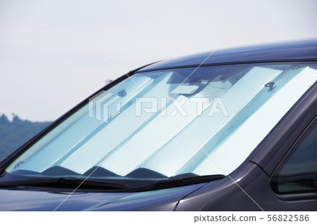 Sunshade car supplies on the windshield 56822586