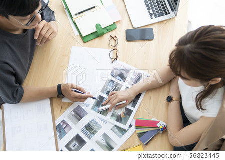 Meeting materials Meeting on desktop image 56823445