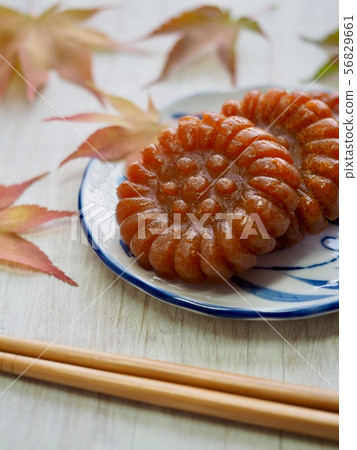 韓國傳統小吃藥果、楓葉、韓果 56829661