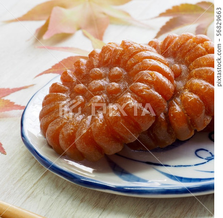 Korean traditional sweets: Yakgwa, maple leaves, and hangwa 56829663