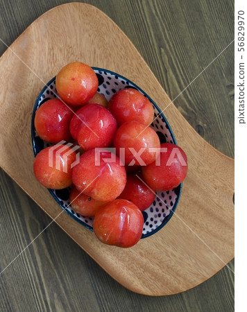 Fresh organic fruit plums from Korea 56829970