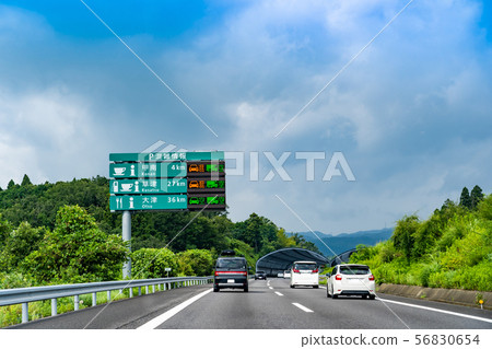 滋賀縣在Shinmeishin高速公路上行駛的汽車有關Bon節期間擁堵的信息 56830654