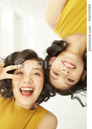 Female friend beauty 56835994
