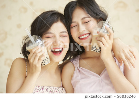 女性朋友生活方式 56836246