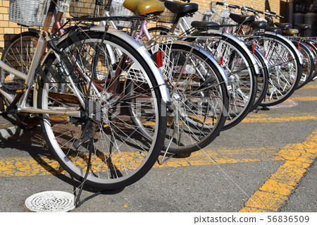 bicycle parking space  56836509
