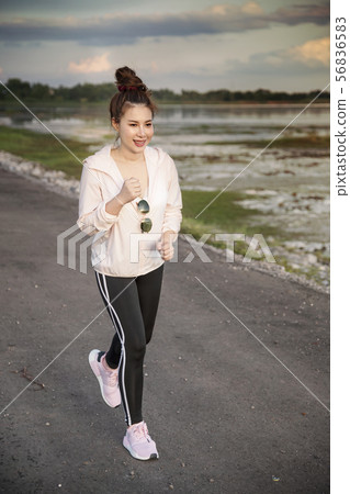 sport girl in fashion sportswear 56836583