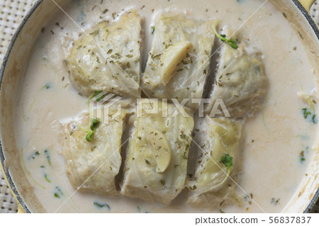 Roll cabbage 56837837