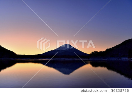 Sunrise Shoji Lake and Fuji upside down Sunrise Shoji Lake and Fuji upside down 56838726