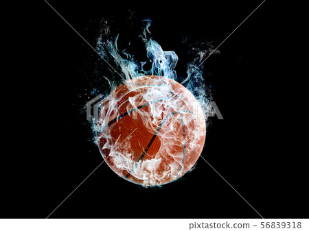 球被蒼白的火焰和煙霧包裹著 球被蒼白的火焰和煙霧包裹著 56839318