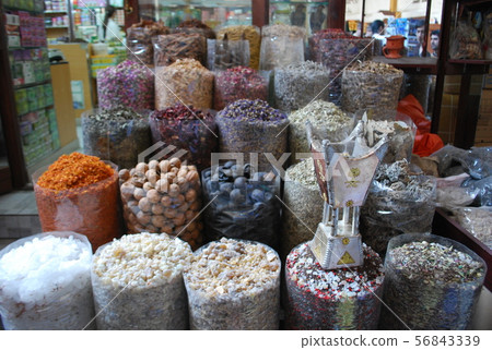 Dried fruit section [UAE Dubai] 56843339