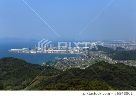 A bird's-eye view of Tadotsu Rinkai from the west to the east (Kaiganji in front, and Radokai Industrial Park in Tadotsu and Marugame) 56848801