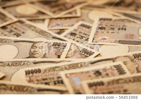 Lots of Japanese money laid down Lots of Japanese money laid down 56851008