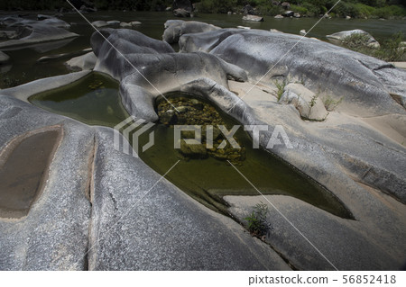 The scenery of the rock hole in Yeongwol Yoseonam The scenery of the rock hole in Yeongwol Yoseonam 56852418