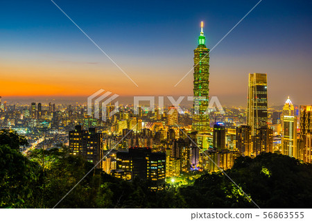 Beautiful landscape and cityscape of taipei 101 building and architecture in the city 56863555