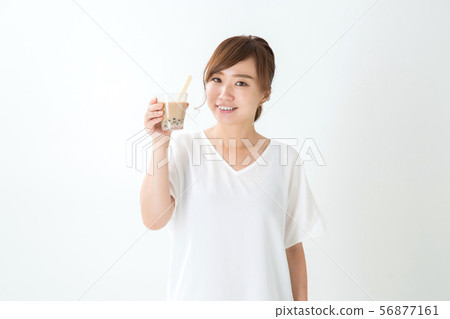 飲料和女性 56877161