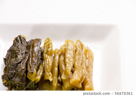 Pickled with Nozawana. Pickled vegetables known as one of the famous souvenirs of Nagano Prefecture. Pickled with Nozawana. Pickled vegetables known as one of the famous souvenirs of Nagano Prefecture. 56878361