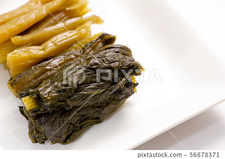 Pickled with Nozawana. Pickled vegetables known as one of the famous souvenirs of Nagano Prefecture. 56878371