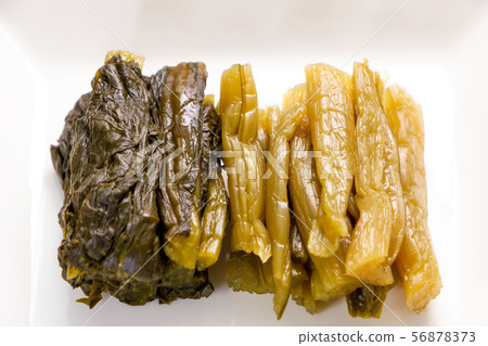 Pickled with Nozawana. Pickled vegetables known as one of the famous souvenirs of Nagano Prefecture. 56878373