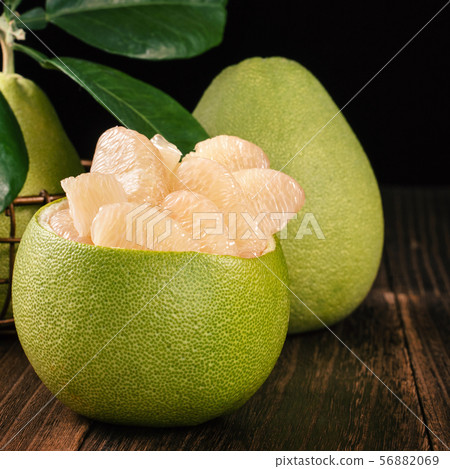 Yuzu yuzu flesh Peeled pomelo midautumn festival Yuzu yuzu yuzu Yuzu yuzu flesh Peeled pomelo midautumn festival Yuzu yuzu yuzu 56882069