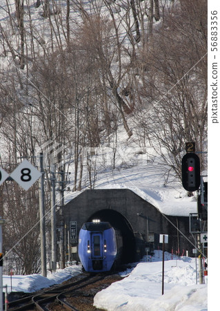 限量快遞Super Ozora進入Shinyubari站 56883356