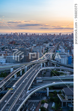 《大阪府》交通形象,東大阪交界處《夜景》 《大阪府》交通形象,東大阪交界處《夜景》 56883373
