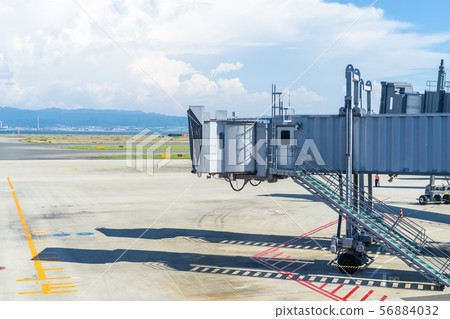 Empty Airport Passanger bridge without plane Empty Airport Passanger bridge without plane 56884032