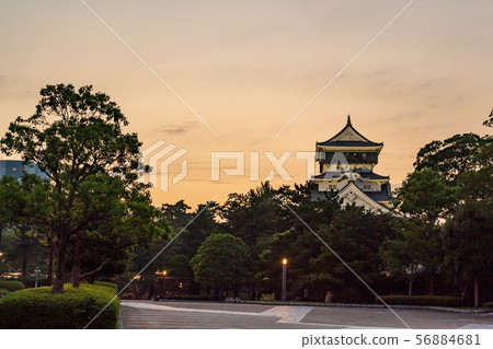 日落時的胜山公園[福岡縣北九州市] 56884681
