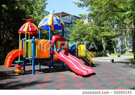 公園遊樂設施 56895245