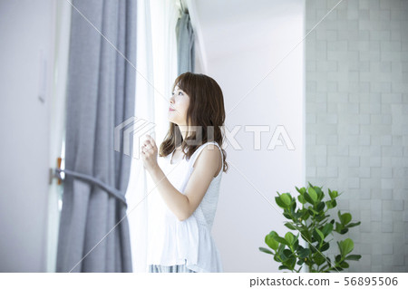 Female beauty curtain 56895506