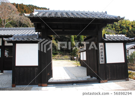 “Okabe-juku Honjin”Omotemon（靜岡縣藤枝市） 56898294