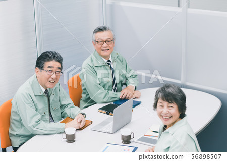 person, senior, meeting 56898507