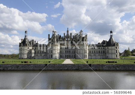 Chambord Castle 56899646