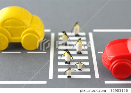 Safe traffic society that protects manners 56905126