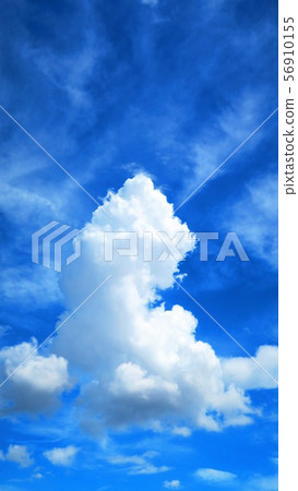 盛夏藍天和白色雲彩環境美化 盛夏藍天和白色雲彩環境美化 56910155