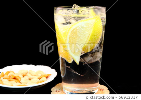 Lemon sour 56912317