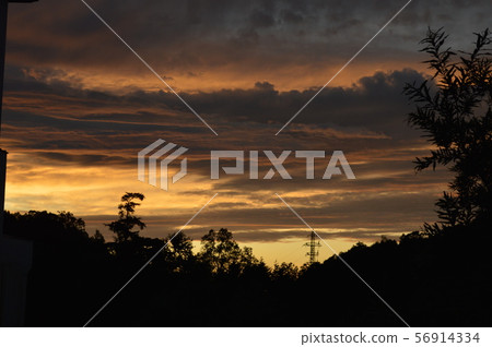 A sunset A sunset 56914334