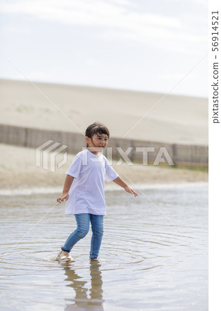 Child Child 56914521