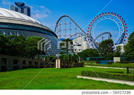 Amusement park Ferris wheel (Tokyo Dome City) Amusement park Ferris wheel (Tokyo Dome City) 56917296