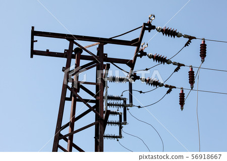 Top of electrical transformer pylon, photo of 56918667