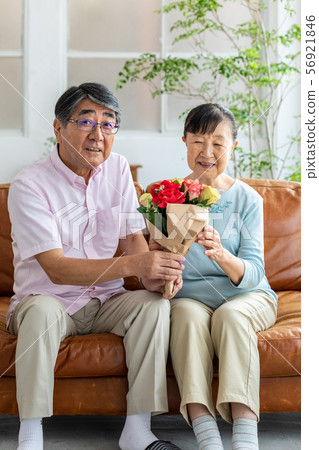 Image of senior couple Image of senior couple 56921846