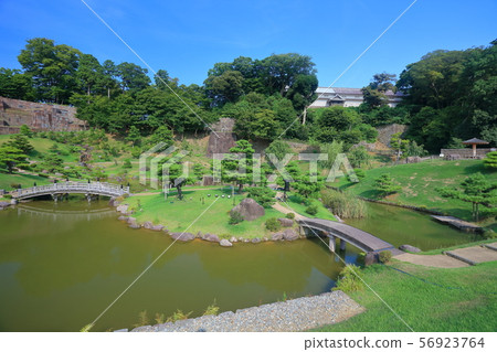 [Ishikawa Prefecture] Kanazawa Castle under the clear sky 56923764