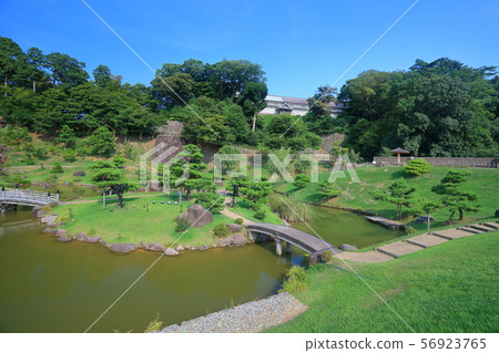 [Ishikawa Prefecture] Kanazawa Castle under the clear sky 56923765